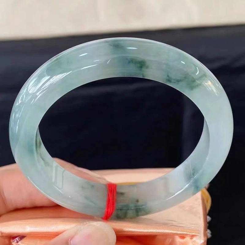 Myanmar jadeite with blue flor - огляд і ціна Bracelets