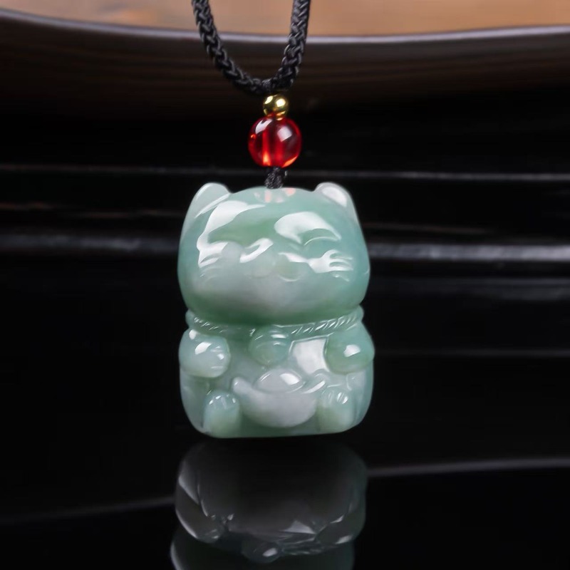 Natural Emerald Jade Lucky Cat - огляд і ціна Necklaces