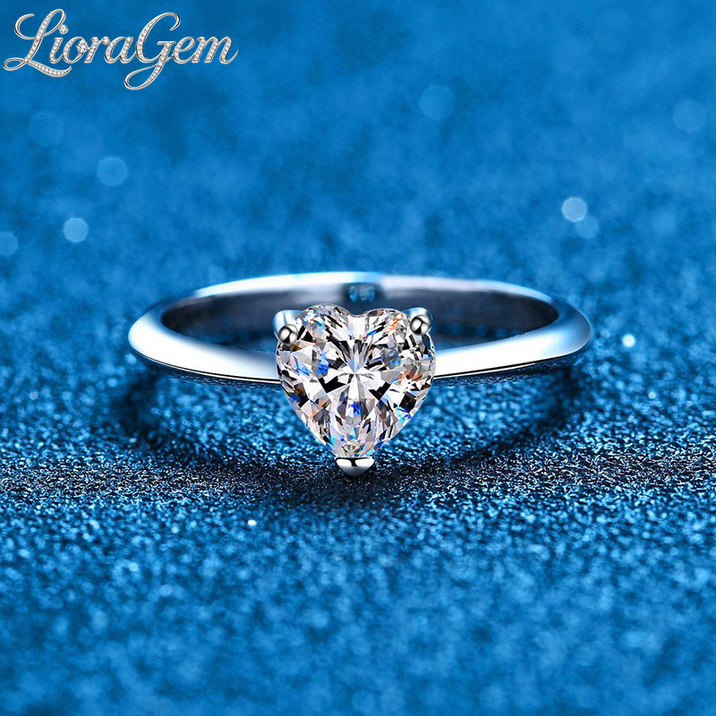 LioraGem 1-Carat Fancy-Shaped  - огляд і ціна Moissanite Engagement Ring 1 Carat